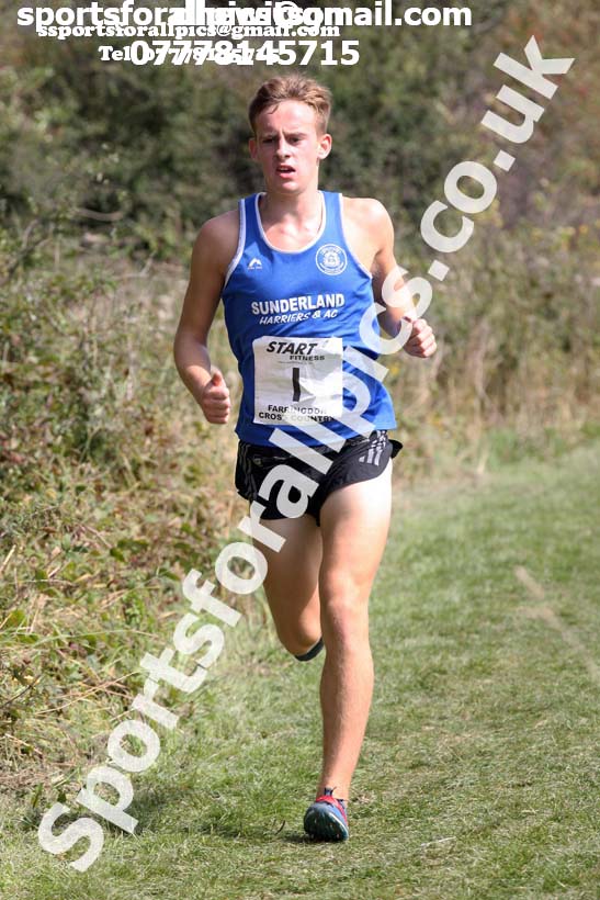 Senior mens and veteran relays, Sunderland Harriers Cross Country Relays, Farringdon, Sunderland . Photo: David T. Hewitson/Sports for All Pics